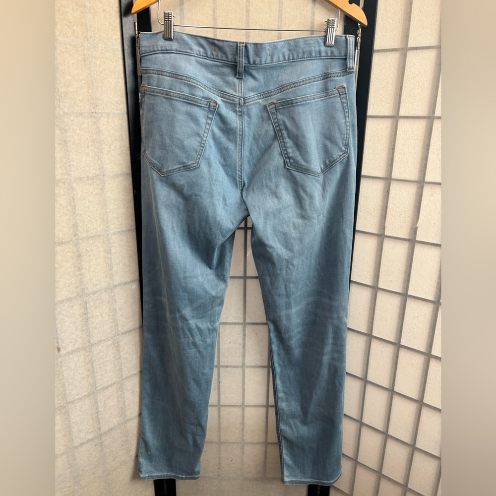 BANANA REPUBLIC Luxe Traveler Slim Fit Light Wash Blue Jeans - Picture 2 of 8
